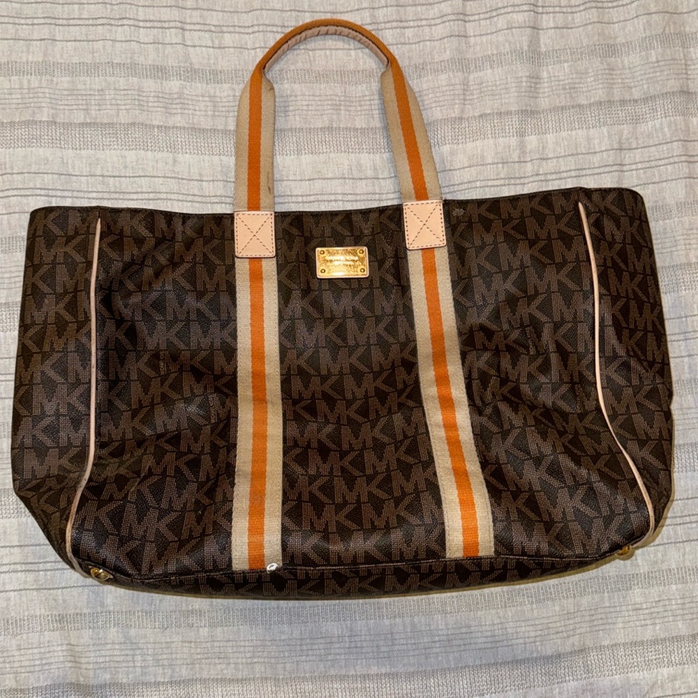 Micheal kors travel bag
